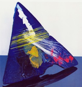 1993_triangle_4_hot_glass_object_50x50x50x30cm                                                