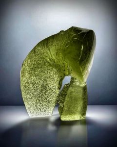 FROZEN-TIME,kiln-cast,cut-and-polished-glass,24,5x23x15cm,2025