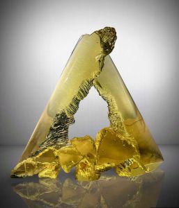 GOLDEN-DREAMkiln-cast-cut-and-polished-titanium-glass37x44x9cm2023