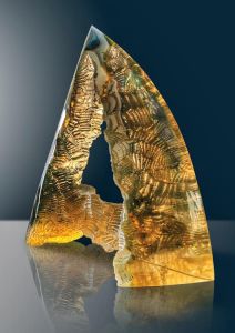Metamorphoses 3,kiln cast,cut and polished uranium glass,50x42x12cm,2019