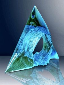 WAVE 2,cast,cut and polished uranium glass,50x45x16cm,2020